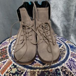 Womans Ankle Boots ( Steve Madden )